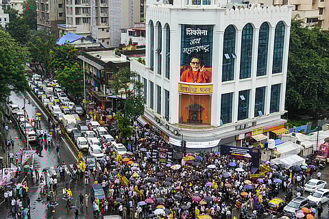 Badlapur sexual assault case: Traffic outside Shiv Sena Bhavan